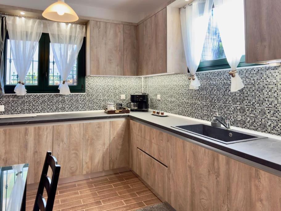 Stone House - Bike Friendly Home Edessa Exterior foto